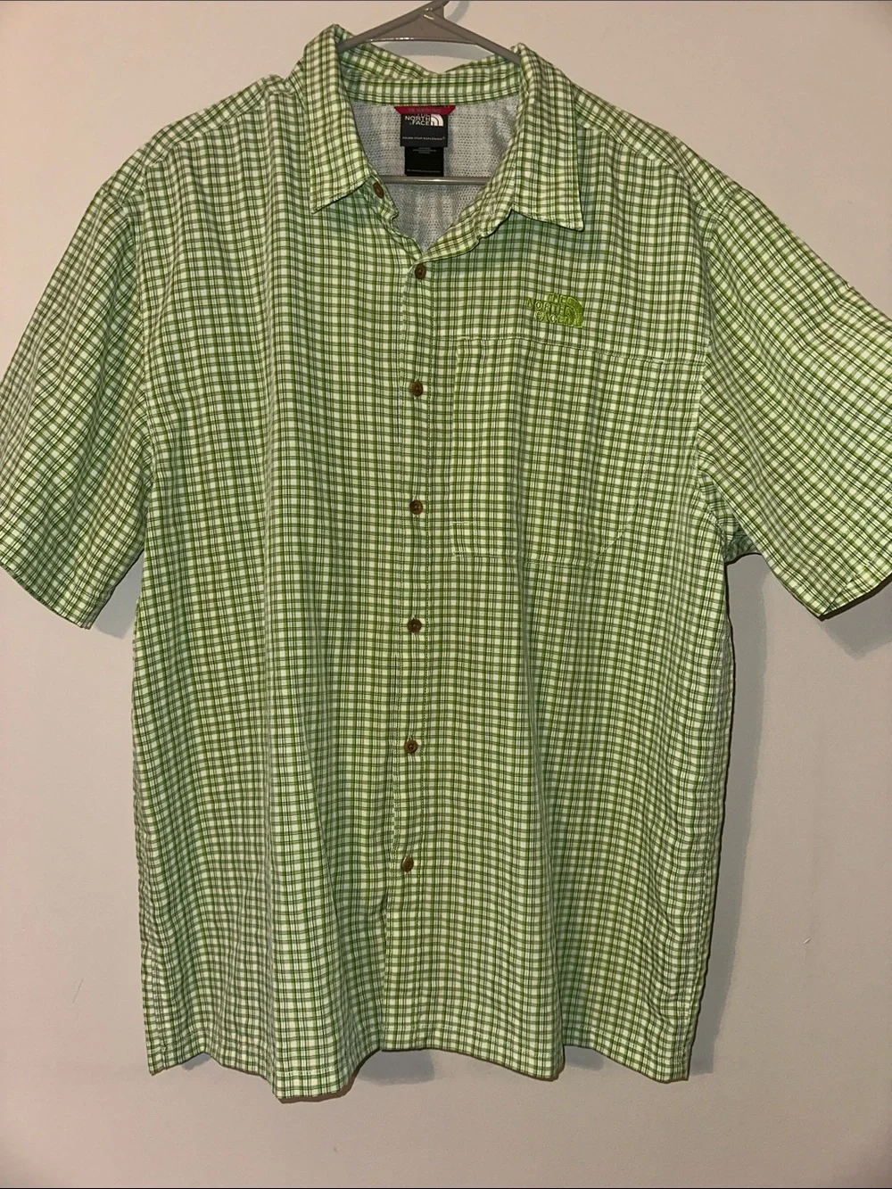 EUC! The North Face Men's Green Gingham Short-Sleeve Button-Down Shirt